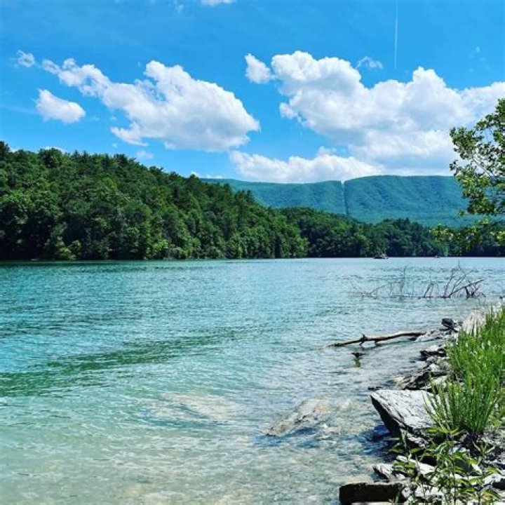 Can you swim at Kanopolis?