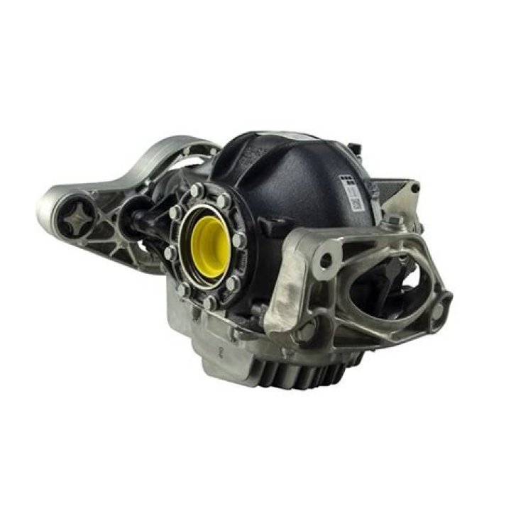 Does M235i have limited slip differential?
