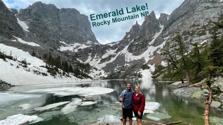 How difficult is the hike to Emerald Lake?