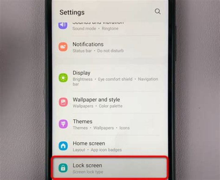 How do I enable lock screen None?