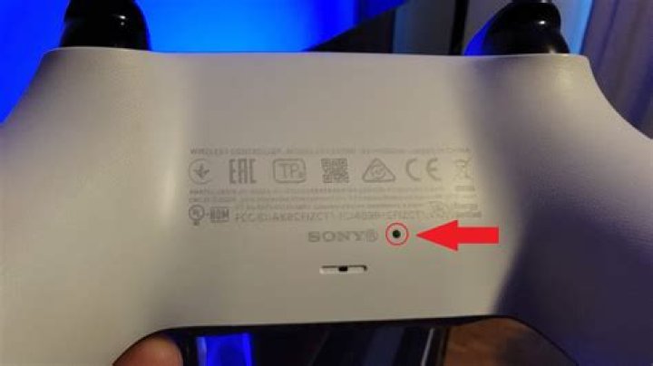 How do I reset my simplehuman sensor?