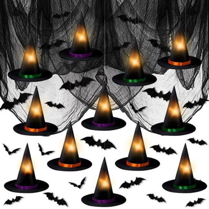 How do you decorate a witches hat?