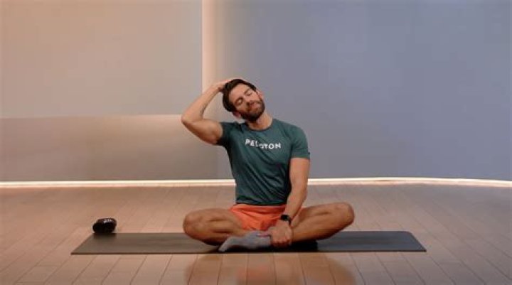 How do you stretch your sacrum and coccyx?