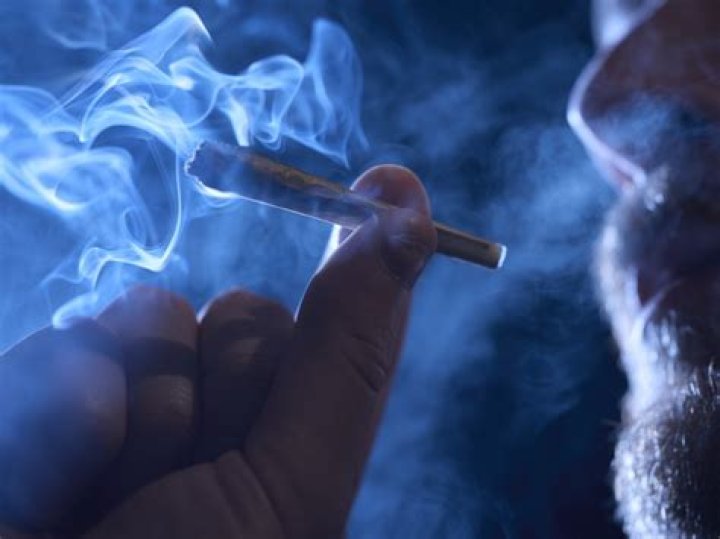 How does smoke behave in zero gravity?