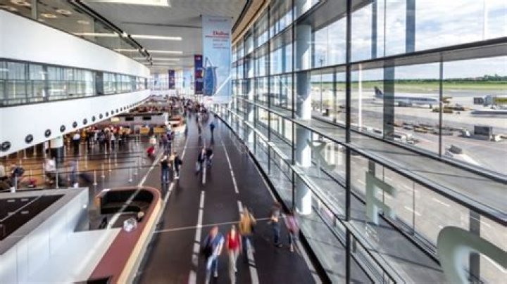 How many airports are in Hamburg?