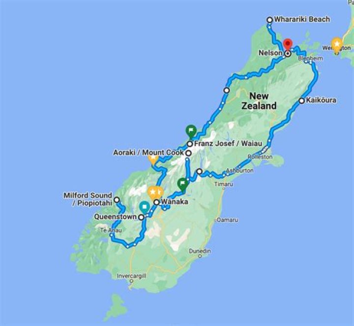 How many airports are in South Island New Zealand?