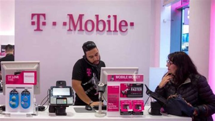 Is it better to buy phone in T Mobile store or online?