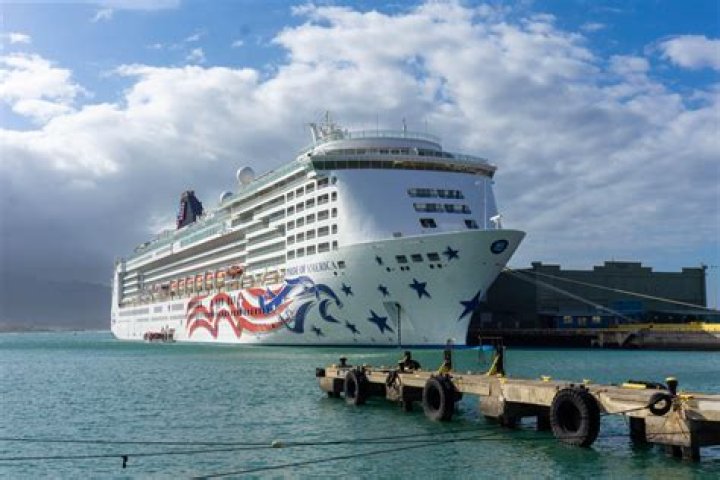 Is there a cruise that goes from Florida to Hawaii?