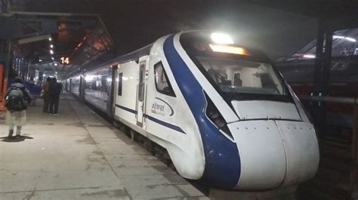 Is train available from Jammu to Delhi?