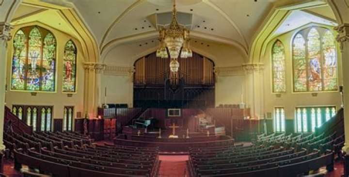 What are the features of the United Methodist Hymnal?