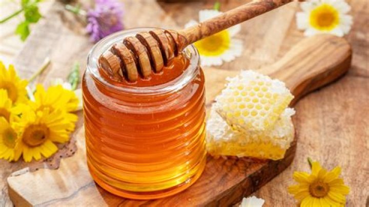 What does honey do to pregnant woman?