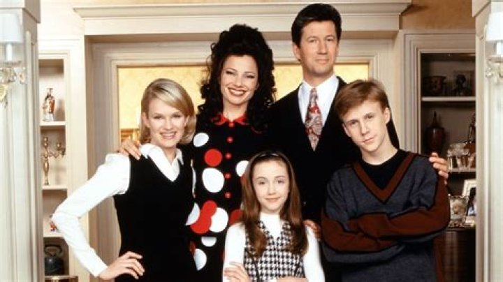 What episode of The Nanny does Fran get mugged?