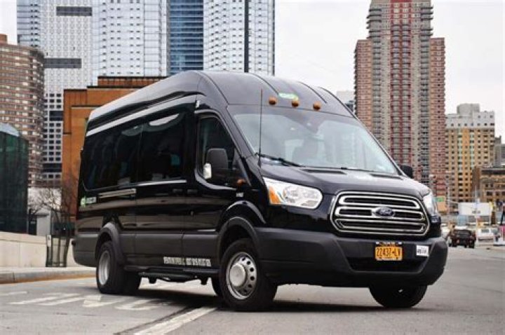 What hotels have shuttles to MSP?