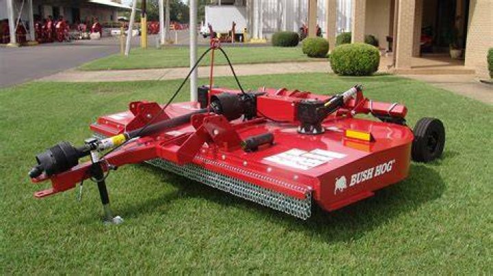 What kind of mowers does Kuhn make?