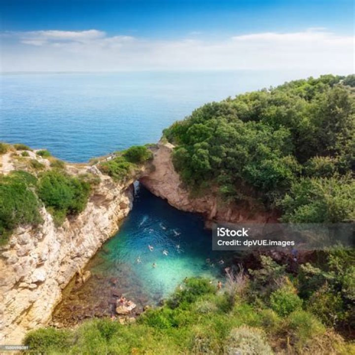 Where are the Sorrento rock pools?