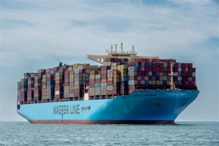 Where is Maersk Singapore right now?