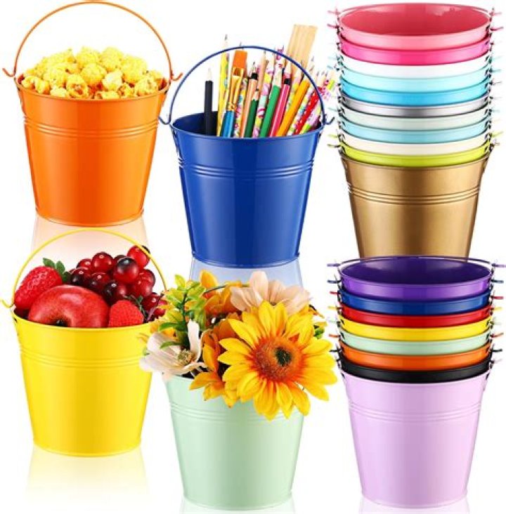 Which sort is better radix or bucket?