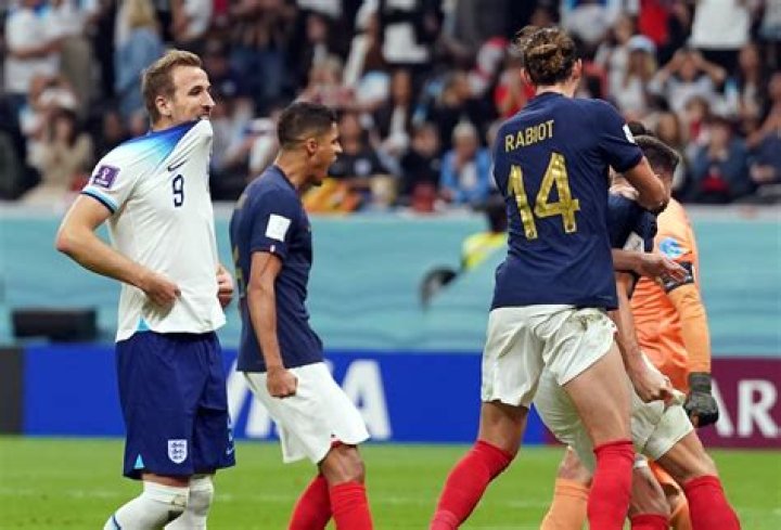 Who knocked England out of the World Cup 98?