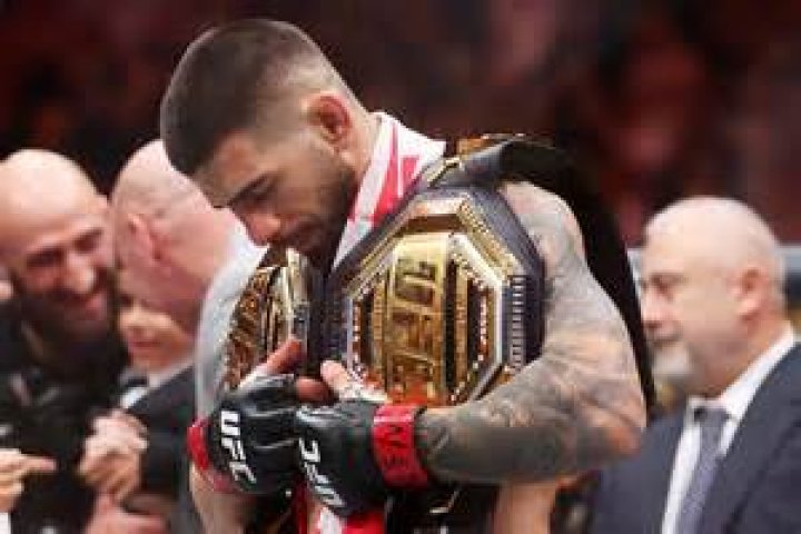 Who won the UFC belt last night?